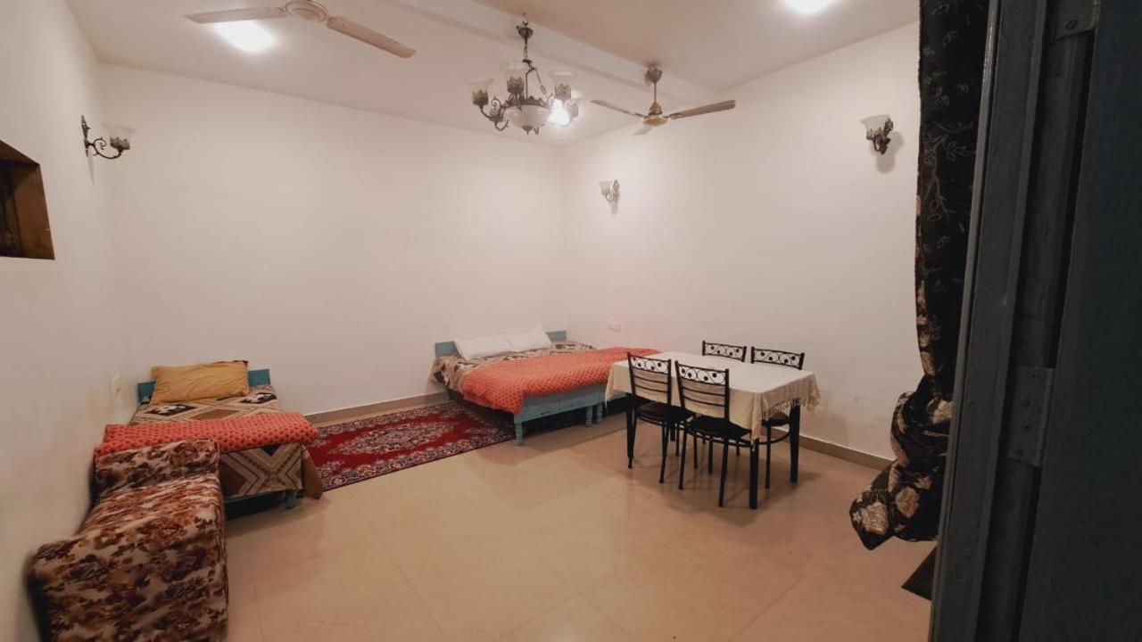 Sufi Khandar Home Stay Neu-Delhi Exterior foto